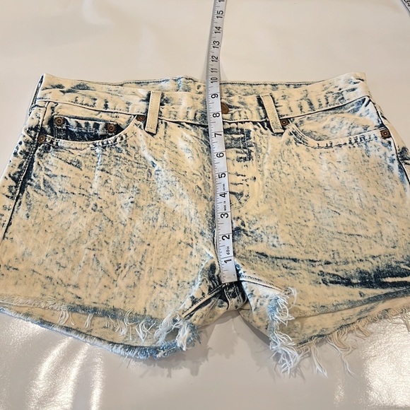 Levi’s 501 Acid Wash Mid Rise Shorts Size 25 - Picture 6 of 16